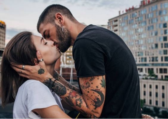 Ciuman Romantis Imej Cinta Hd Gambar Foto 23