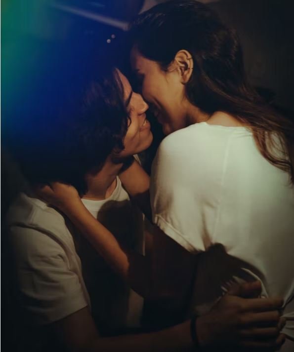 Ciuman Romantis Imej Cinta Hd Gambar Foto 42