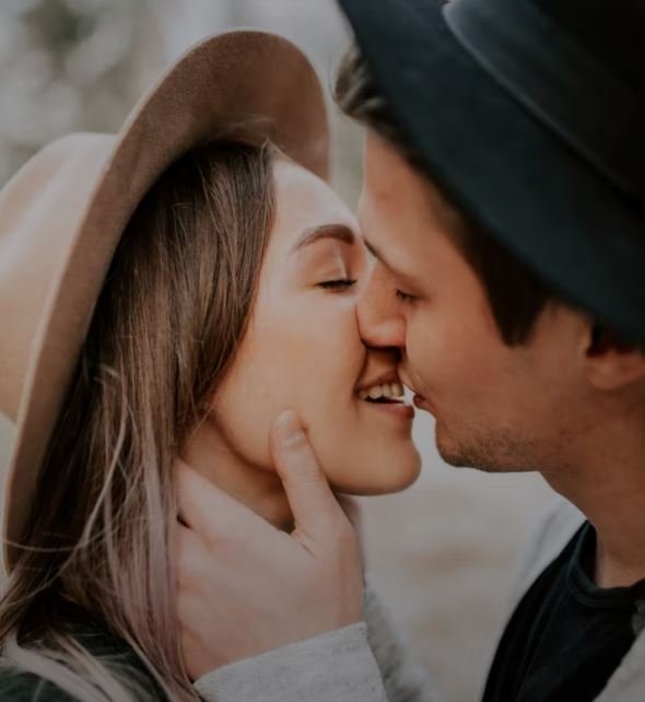 Sărut Romantic Dragoste Imagini Hd , Poză, Fotografii Sarut Romantic Dragoste Imagini Hd Poza Fotografii 31