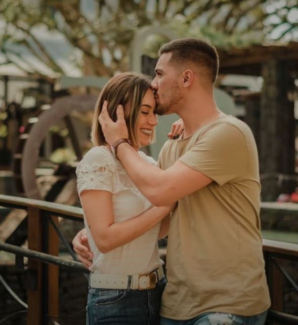 Sărut Romantic Dragoste Imagini Hd , Poză, Fotografii Sarut Romantic Dragoste Imagini Hd Poza Fotografii 34